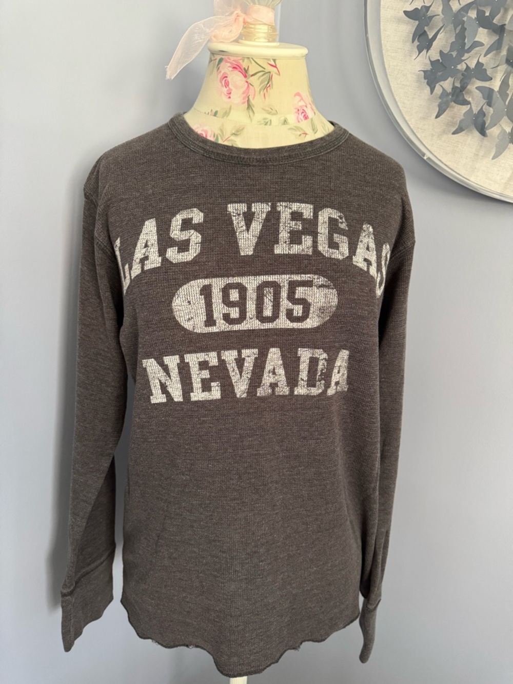 Las Vegas Nevada 1905 Vintage-Style Long Sleeve Tee Gray